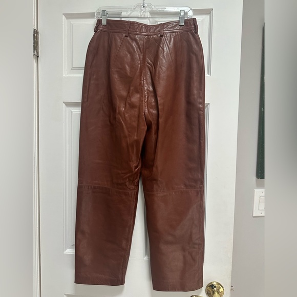 Immaculate ESCADA genuine leather pants, size 38. - Picture 2 of 9